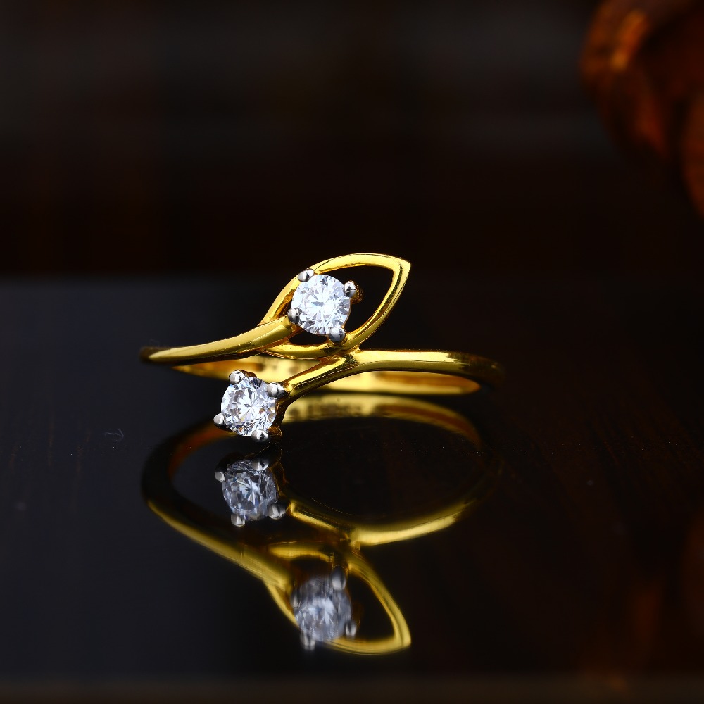 22KT Gold Leaves Design Ring