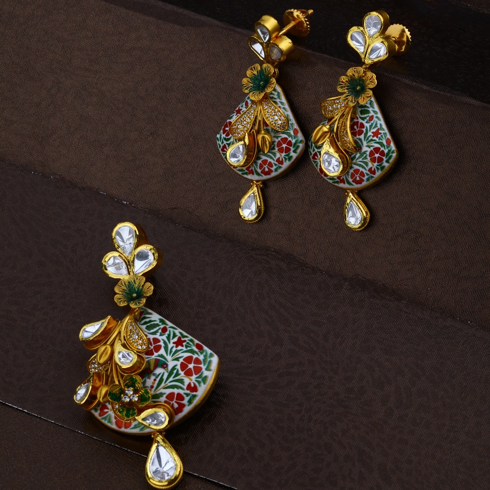 916 Gold Ethnic Design Pendant Set