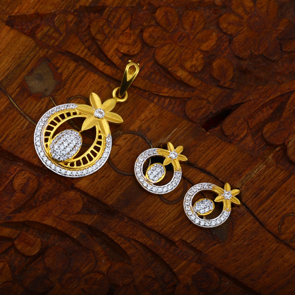 916 gold CZ Plated Floral Design Pendant Set