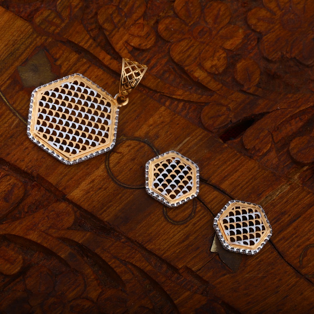 916 CZ Gold Everstylish Design Hallmark Pendant Set