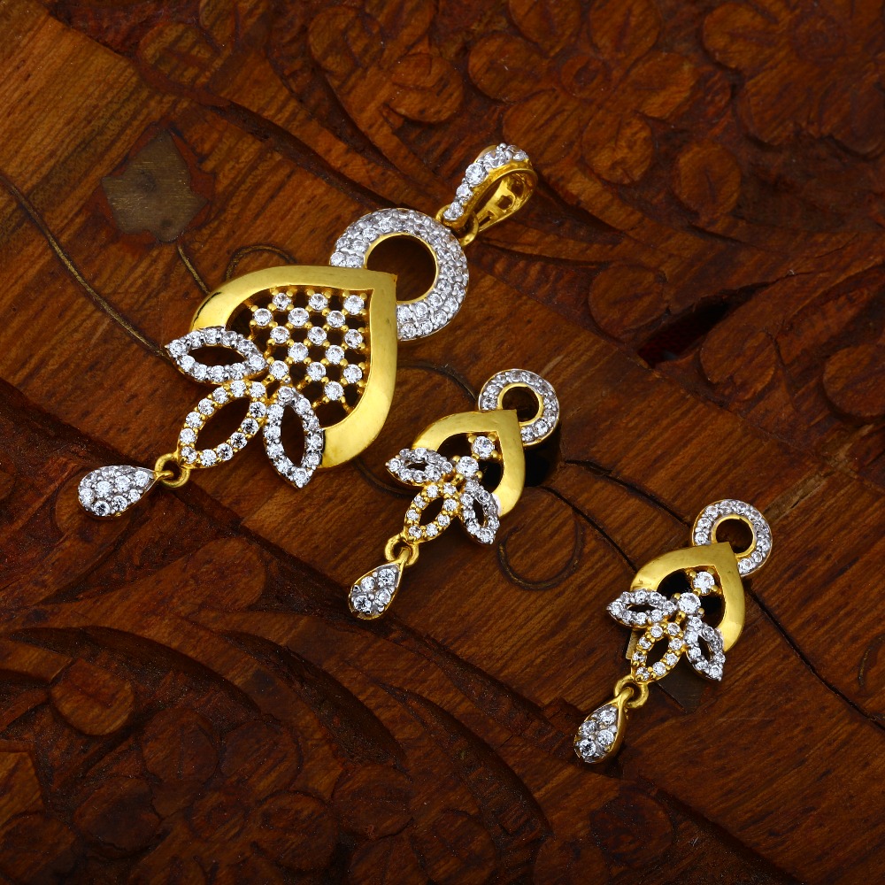 916 CZ Gold Elegant Hallmark Design pendant Set
