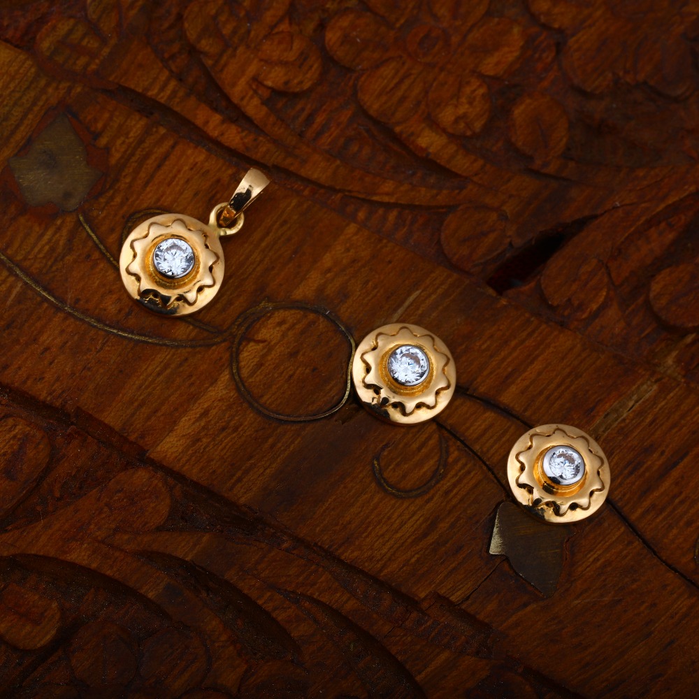 916 CZ Light Weight Small Design Gold Pendant Set