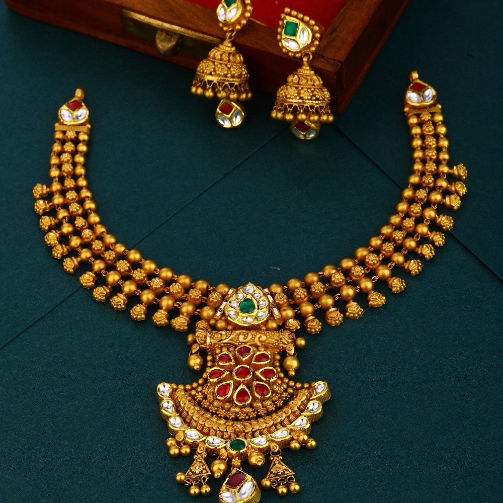 916 gold Antique jadtar hallmark necklace set