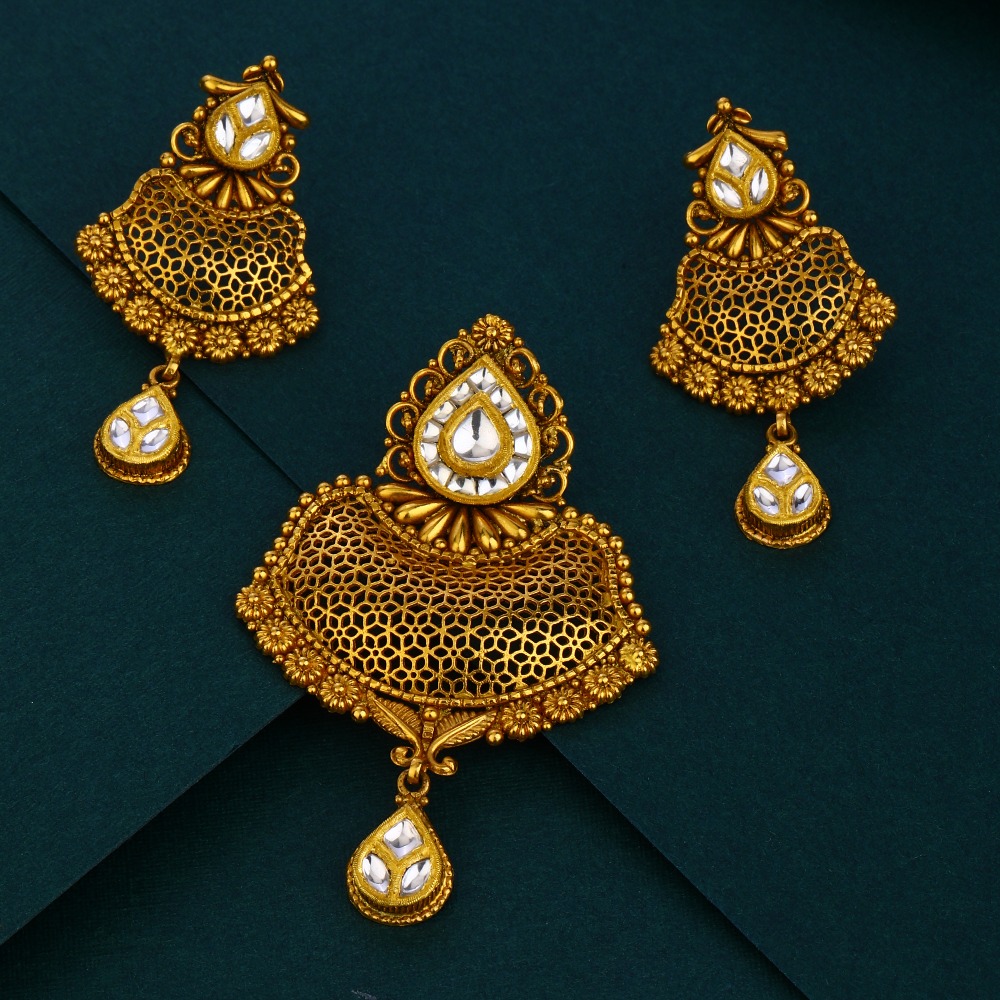 916 hallmark gold Antique  modren pendant set