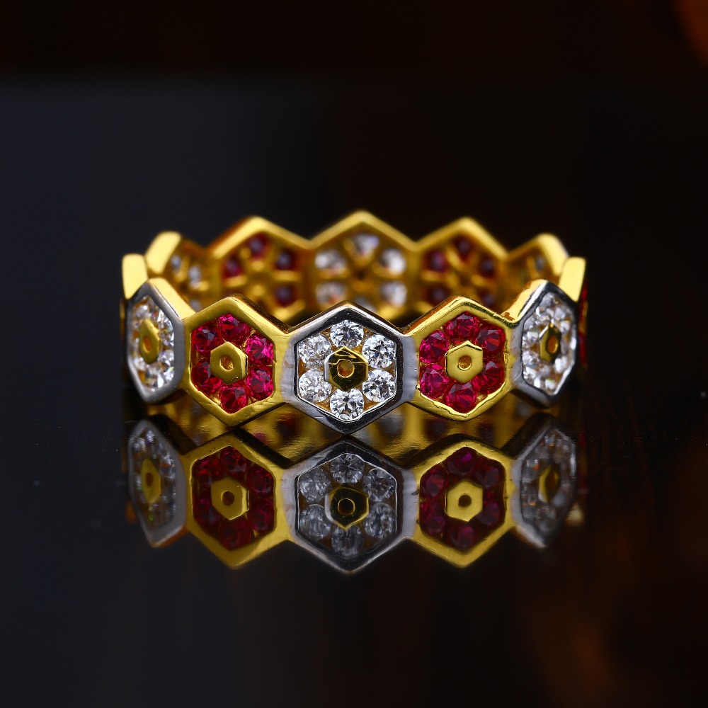 916 Hallmark Gold Charming Ring