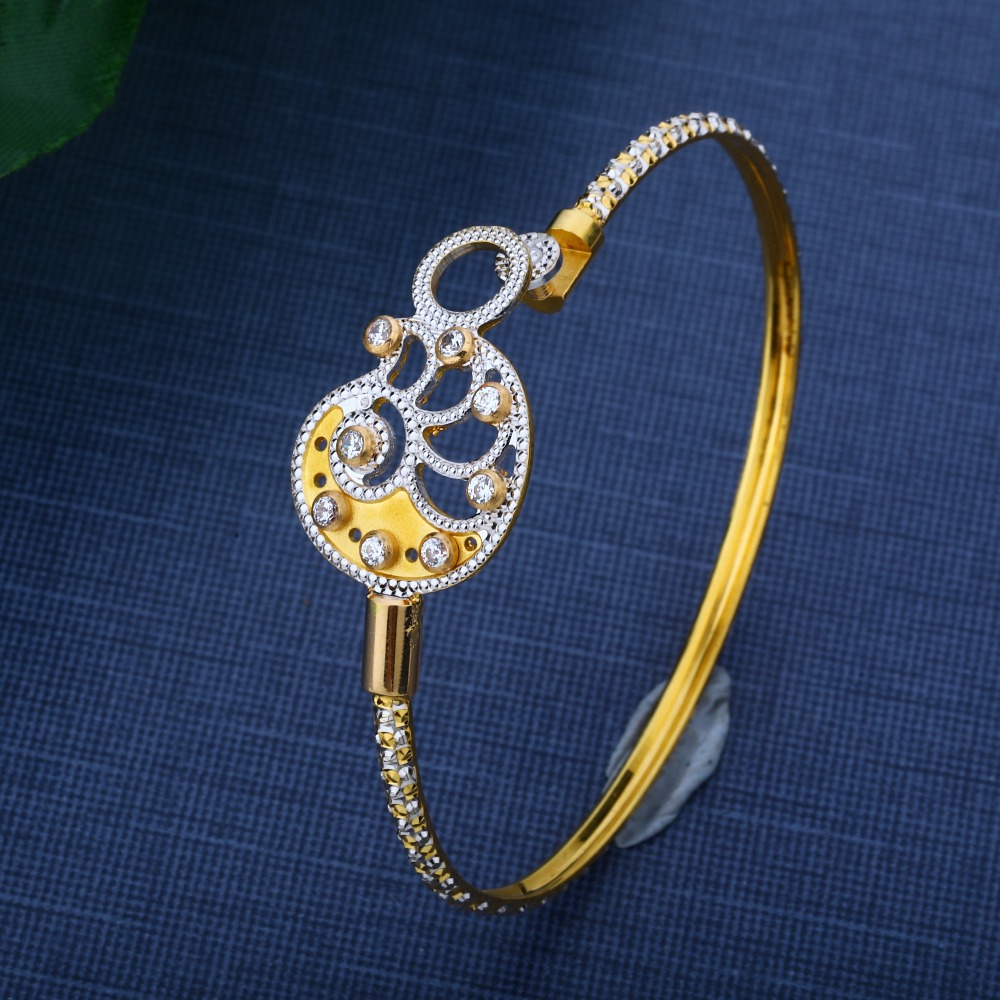 916 Hallmark Gold New shinning CZ Bracelet