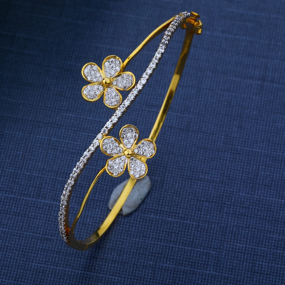 22KT Gold Hallmark Embeyvally Stylish Bracelet