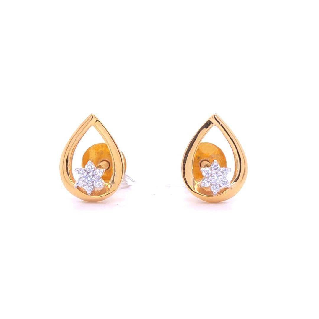Mesmerizing Diamond Pendant & Earrings Set - Image 3
