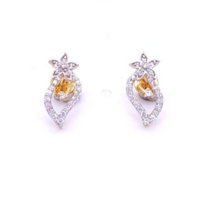 Pristine Leafy Diamond Pendant And Earrings Set