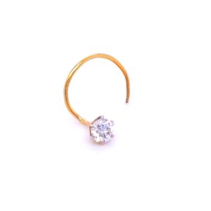 Queens one diamond nose pin