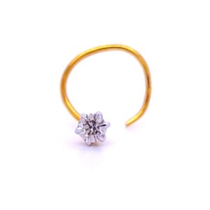 Heena one diamond nose pin