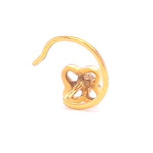 Mahira one diamond nose pin