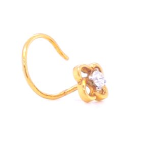 Mahira one diamond nose pin