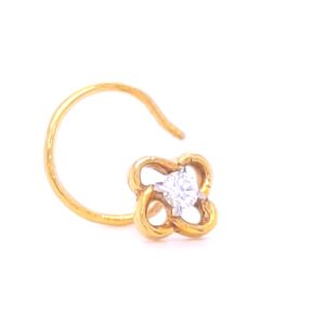 Mahira one diamond nose pin