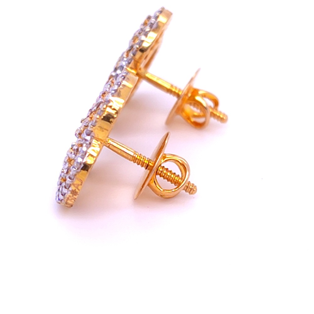 Blooming tria flora diamond earring - Image 3