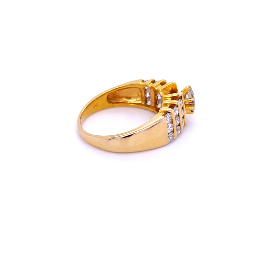 The classic round brilliant and marquise shape diamond ring in 14 kt - Image 2