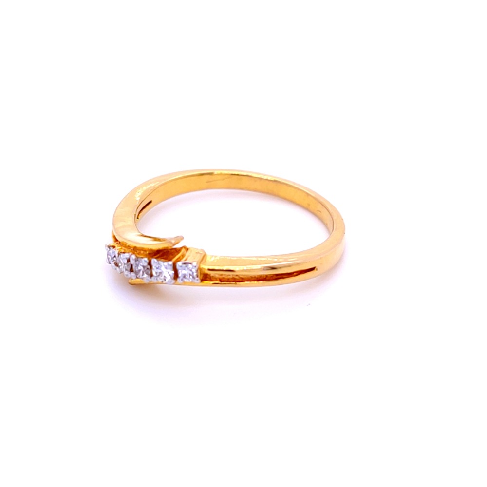 The round brilliant cut diamond ring in 18 kt - Image 2