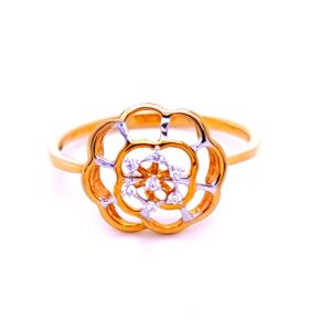 A very unique and floral diamond ring in yellow gold ring