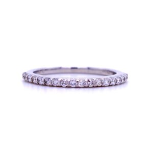 Classic diamond band in whitegold for her