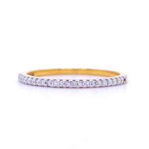 Perfect thin diamond band in 18kt gold