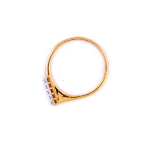 Straight 5 diamond band in 18 kt