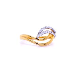 Classic diamond  ring