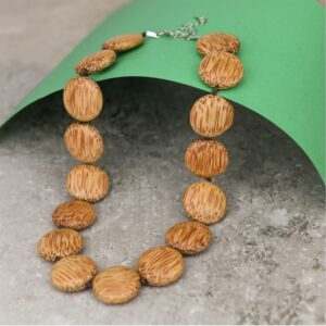 Natural Palmwood Lucy Short Round Necklace
