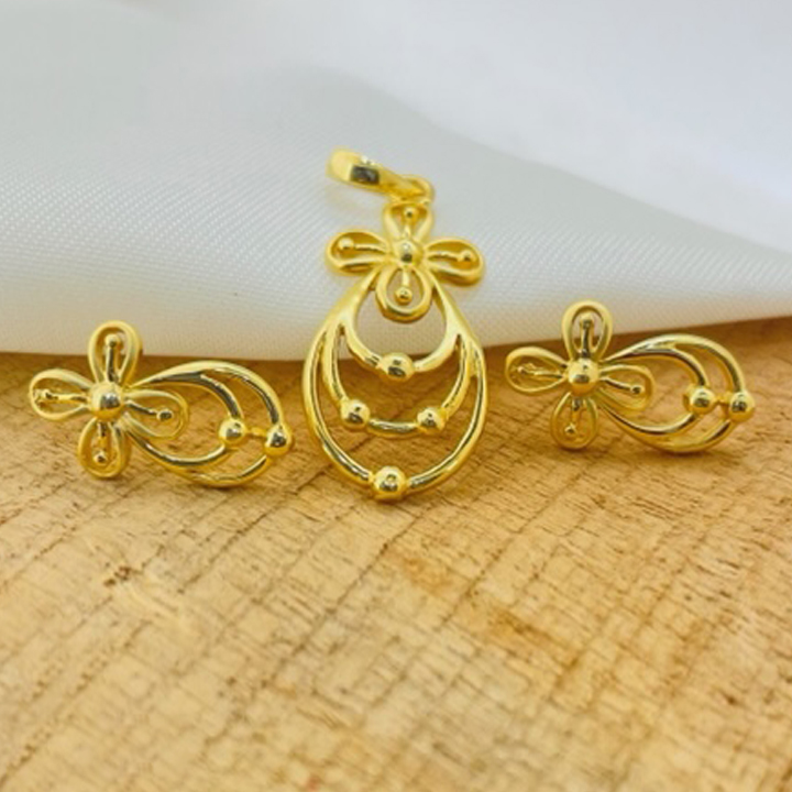 22k Gold Plain Beautiful Pendant Set