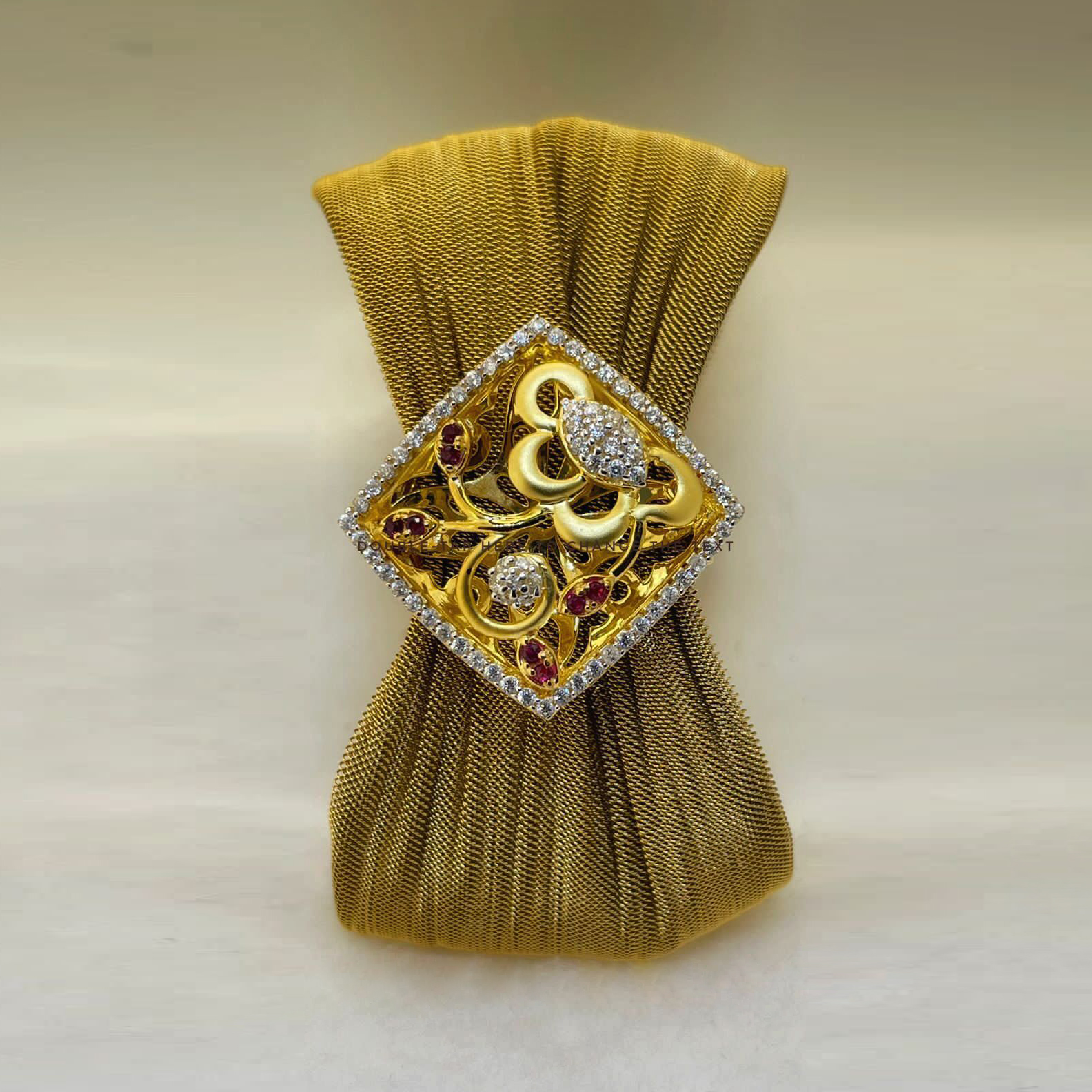 22k Gold Graceful Stone Bracelet