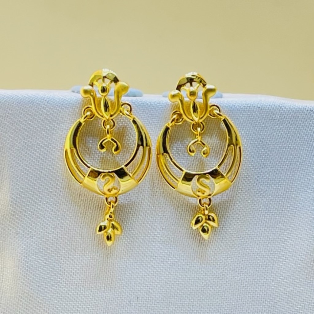 22k yellow gold traditional chandbali plain earrings