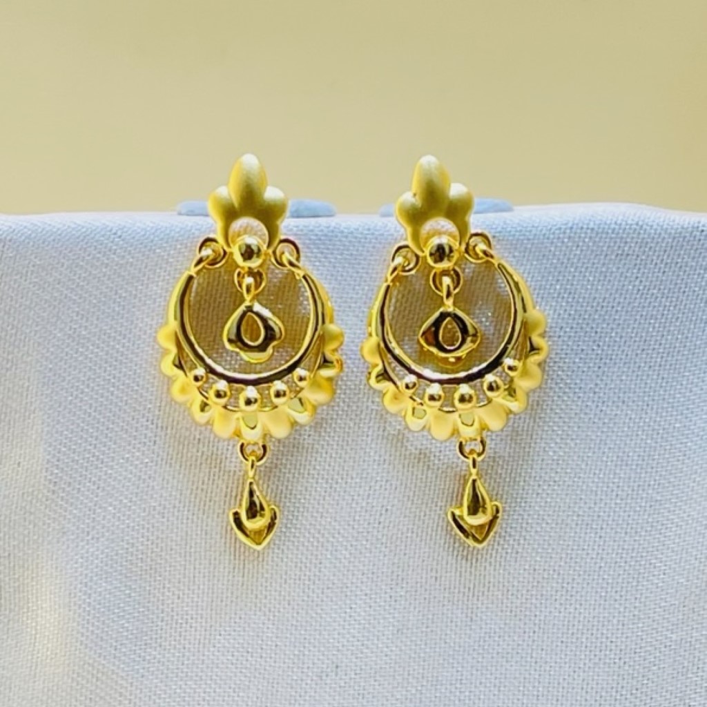 22k yellow gold traditional chandbali plain earrings