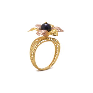 22k yellow gold grey pearl floral ring