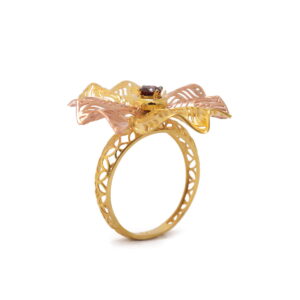 22k yellow gold red garnate floral ring