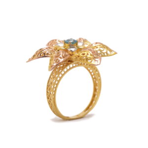 22k Yellow Gold Blue Topaz Floral Ring