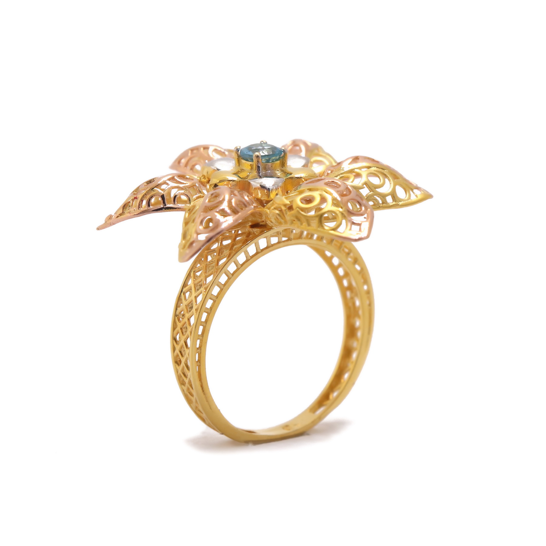 22k Yellow Gold Blue Topaz Floral Ring - Image 3
