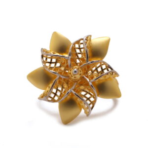 22k yellow gold floral wreath ring