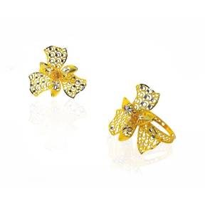 Begum collection Natural Three Petal Flower Design Ring