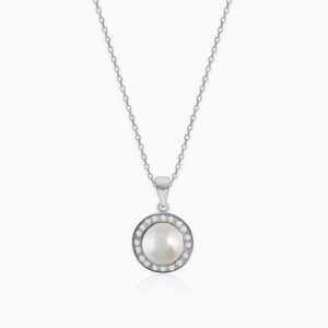 Silver pearl pendant with link chain