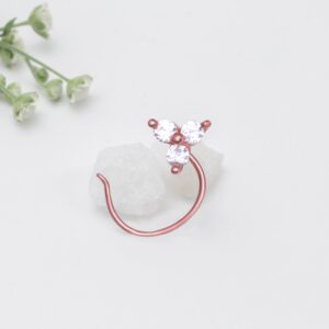 Rose gold clover nose pin