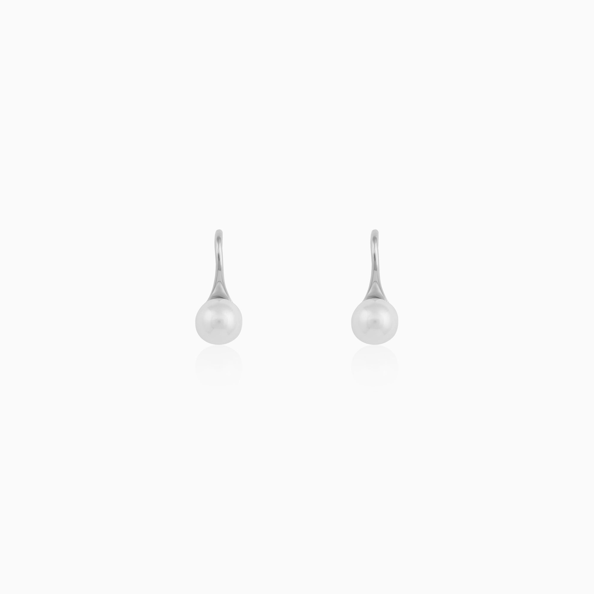 Silver pearl tiny stud earrings