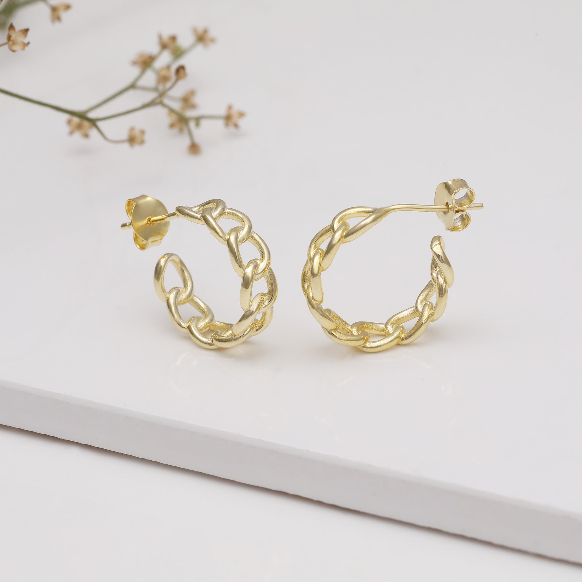 Anushka sharma golden linked hoop earrings - Image 3