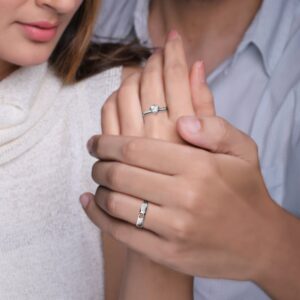 Silver embrace heart couple rings