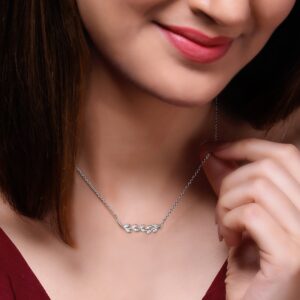 Silver leaf pendant with chain