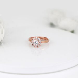 Rose gold solitaire spin ring