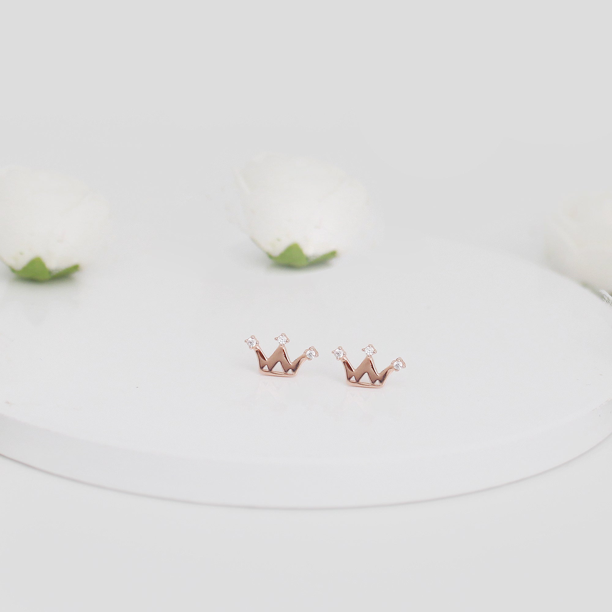 Rose gold tiara stud earrings - Image 3