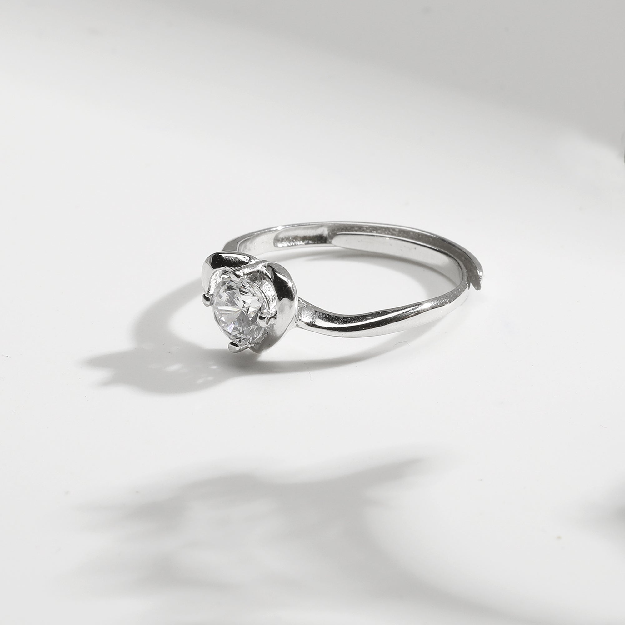 Silver zircon embrace heart ring - Image 3