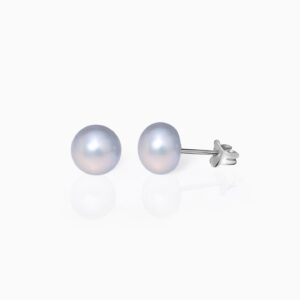 Silver pearl earrings