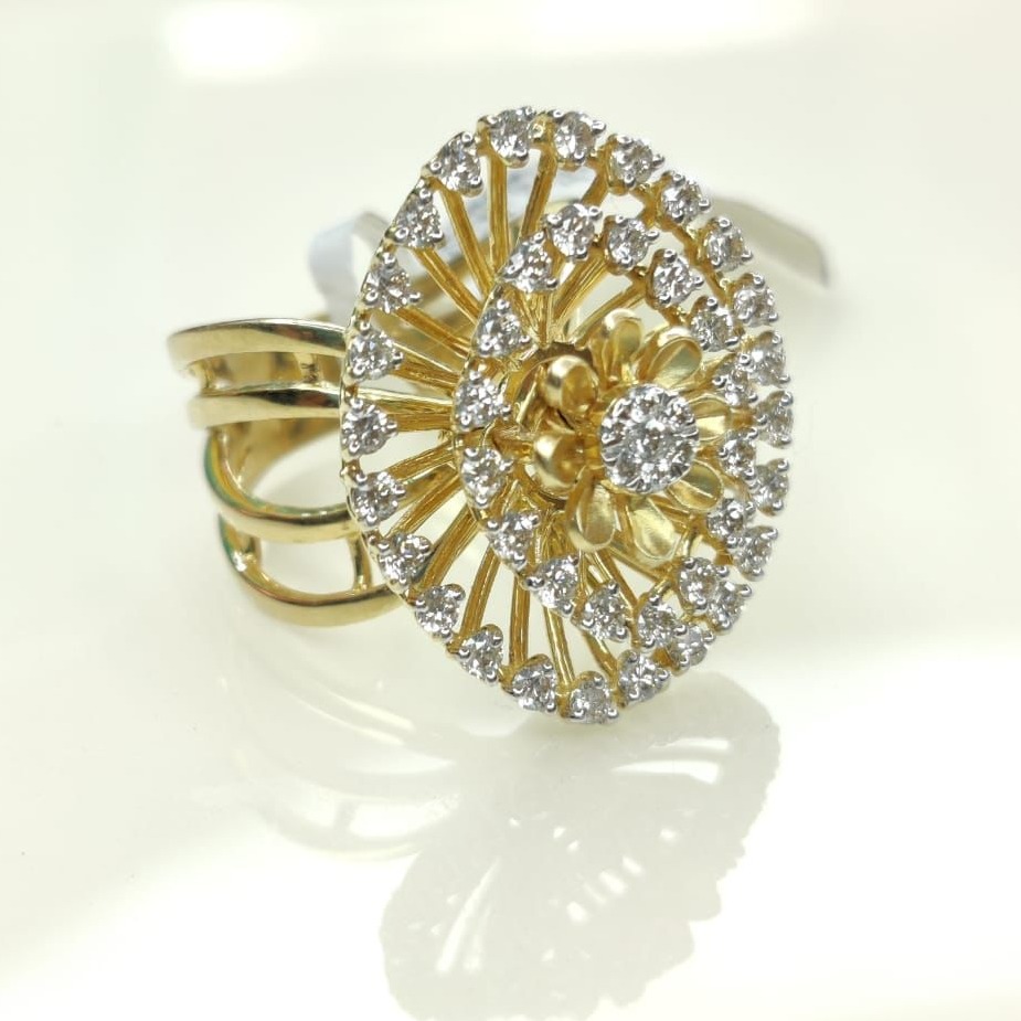 18k Gold Fancy Diamond Ring