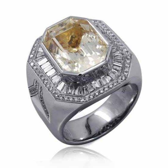 18K Yellow Sapphire Ring Octagon 15.03 Cts