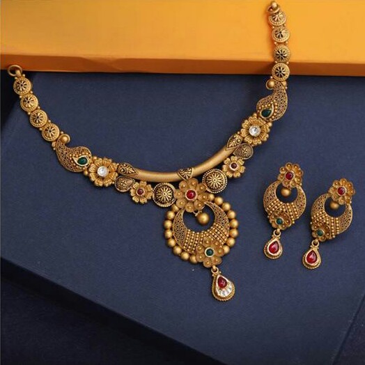 22 kt gold jadtar set